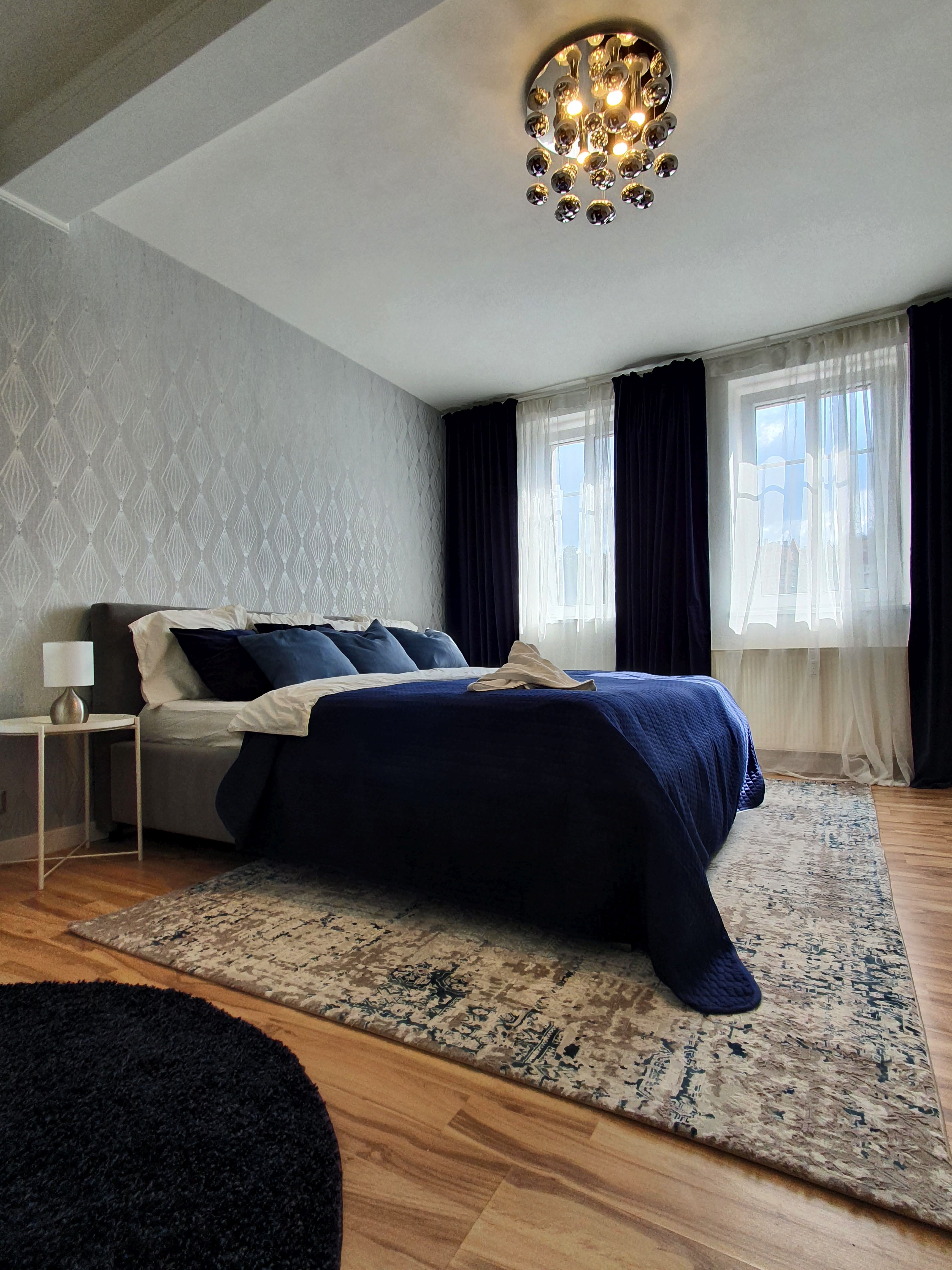 BYT, KARLOVY VARY